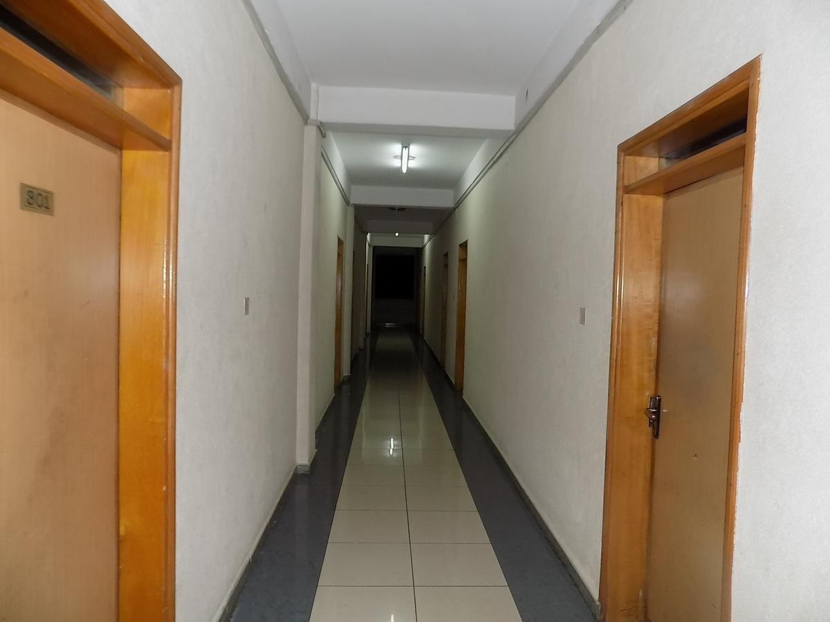 Aponye Hotel Kampala Ngoại thất bức ảnh