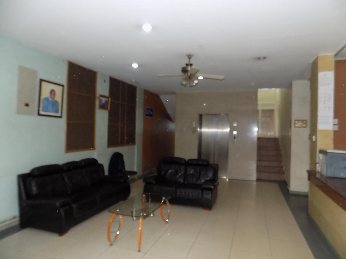 Aponye Hotel Kampala Ngoại thất bức ảnh