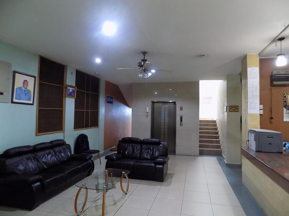 Aponye Hotel Kampala Ngoại thất bức ảnh