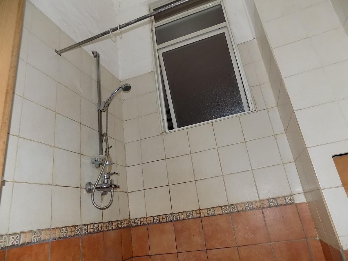 Aponye Hotel Kampala Ngoại thất bức ảnh