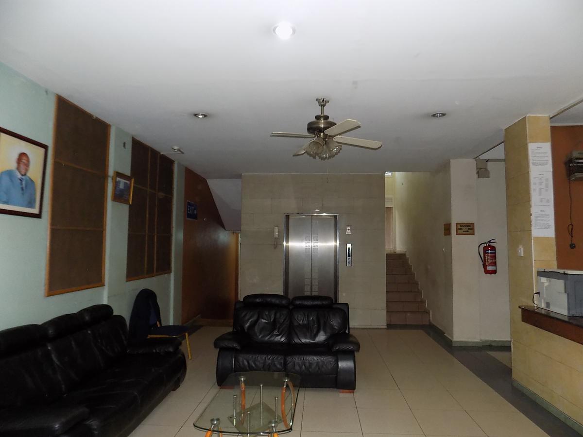 Aponye Hotel Kampala Ngoại thất bức ảnh