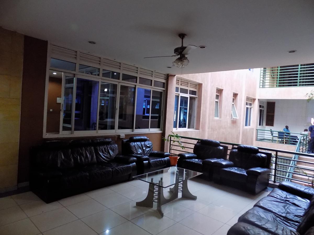 Aponye Hotel Kampala Ngoại thất bức ảnh