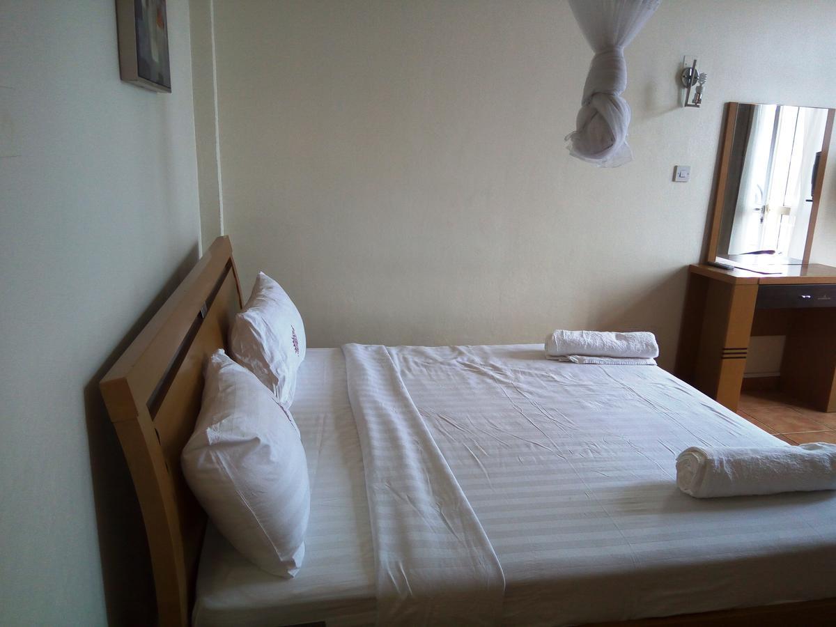 Aponye Hotel Kampala Ngoại thất bức ảnh