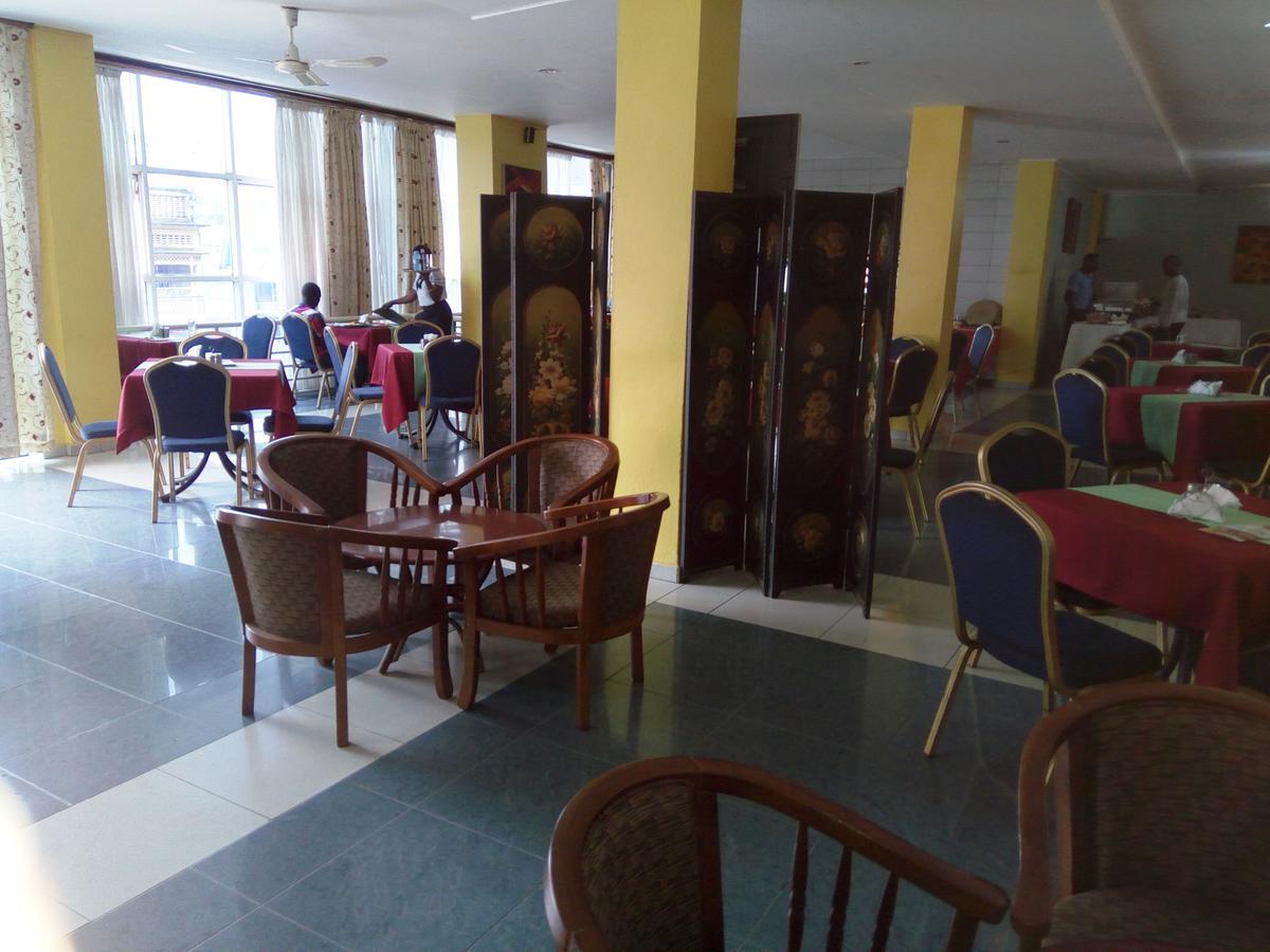 Aponye Hotel Kampala Ngoại thất bức ảnh