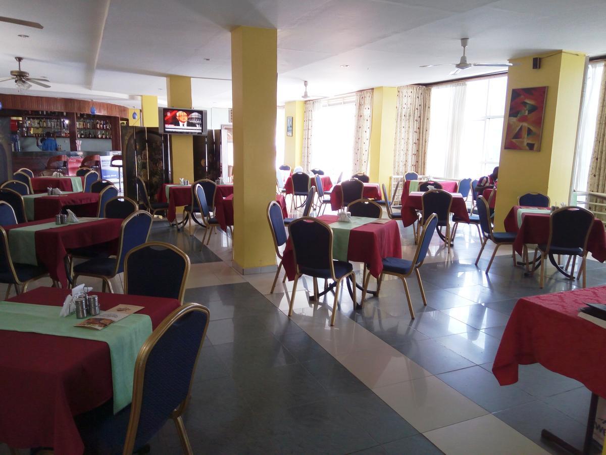 Aponye Hotel Kampala Ngoại thất bức ảnh