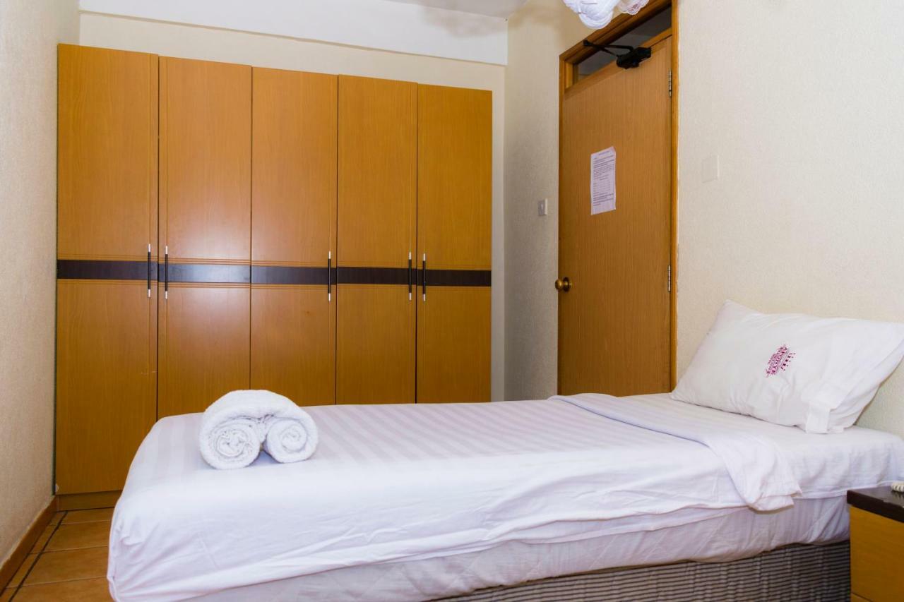 Aponye Hotel Kampala Ngoại thất bức ảnh